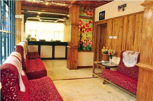 Hotel Fabexpress Luminos Dwelling Ikka Nagar à Munnar Extérieur photo